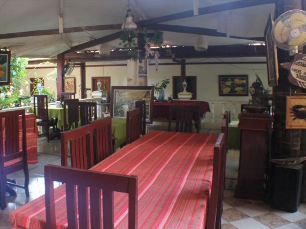 De Loro Inn And Restaurant Puerto Princesa Екстериор снимка