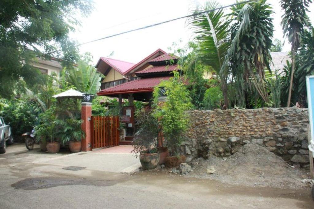 De Loro Inn And Restaurant Puerto Princesa Екстериор снимка