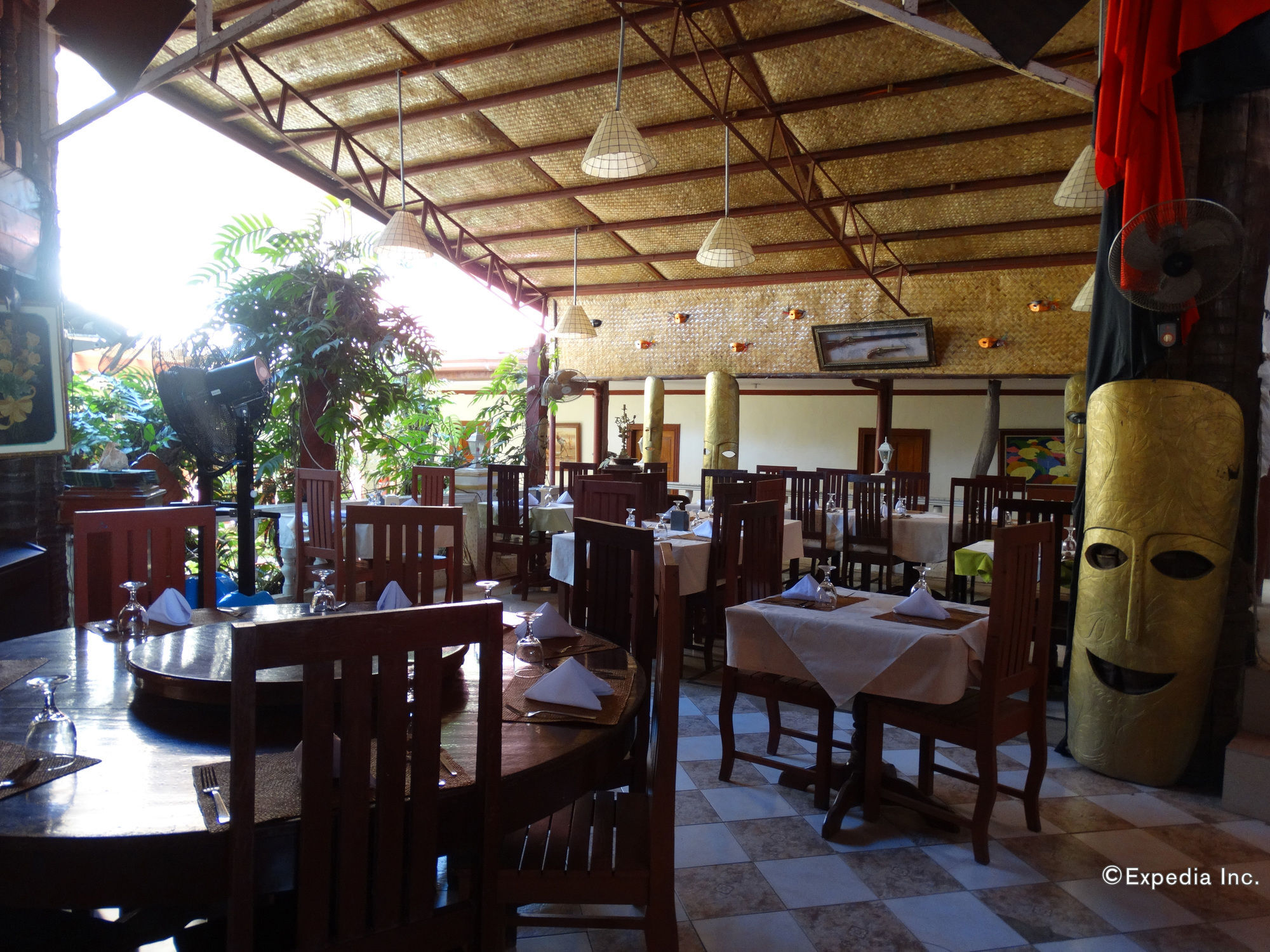 De Loro Inn And Restaurant Puerto Princesa Екстериор снимка